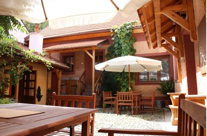 Hostel Postel Český Krumlov Eksteriør billede